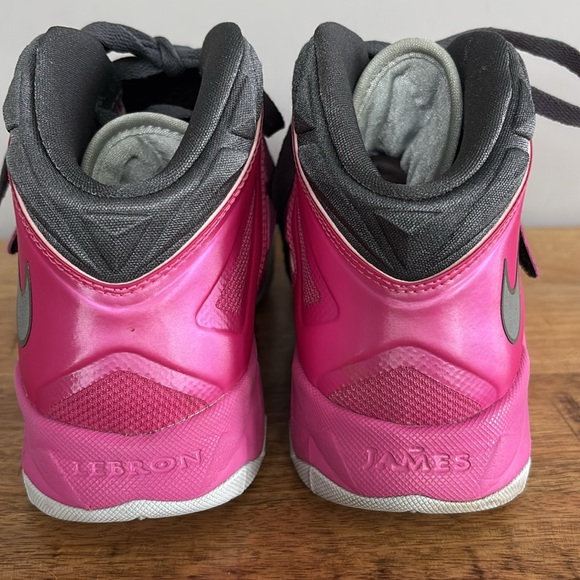 Nike LeBron Zoom Solider VII PINKEFIRE Youth High-Tops size 7 - Picture 4 of 11